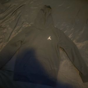 Black Jordan hoodie size - small never even wore because it was to small